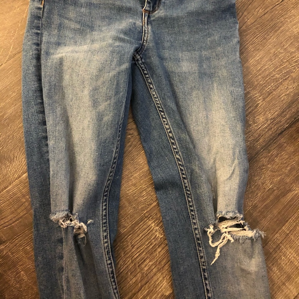 Light Washed Skinny Jeans